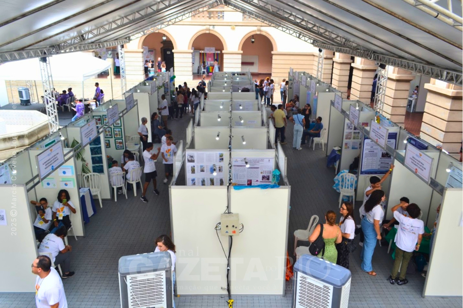 Feira estadual no Iserj reuniu jovens cientistas e premiou projetos inovadores