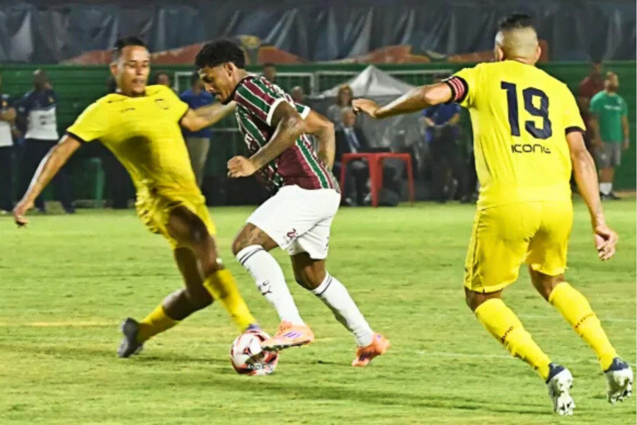 Fluminense vence o Madureira na estreia do Campeonato Carioca