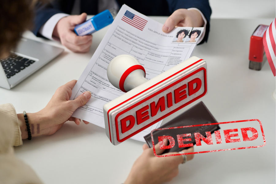 EUA suspendem temporariamente vistos de imigração para brasileiros e cidadãos de outros 74 países