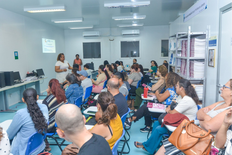 Aula inaugural do Consórcio Cederj reúne mais de 5 mil calouros em 43 polos do estado