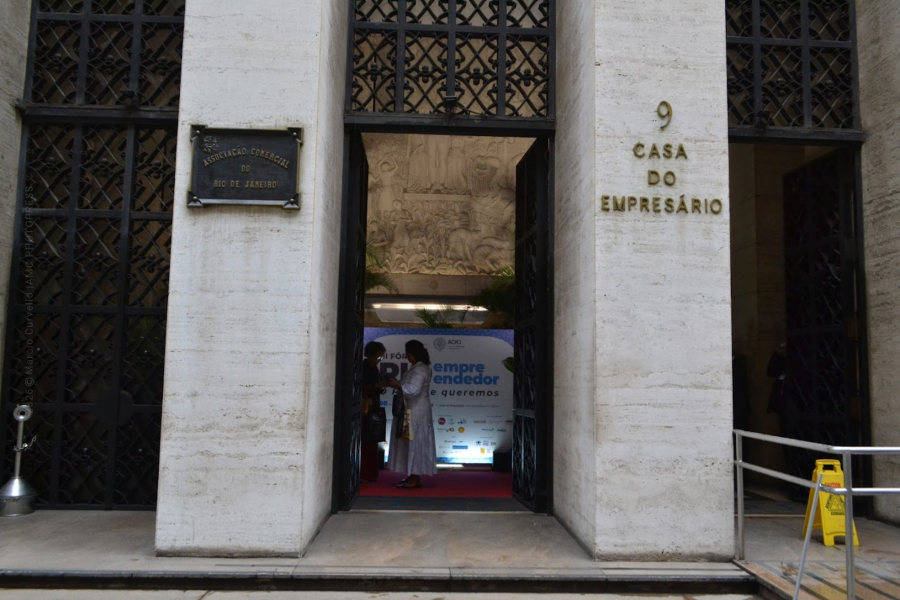 Seminário debate modernização do treinamento tático de segurança no Rio